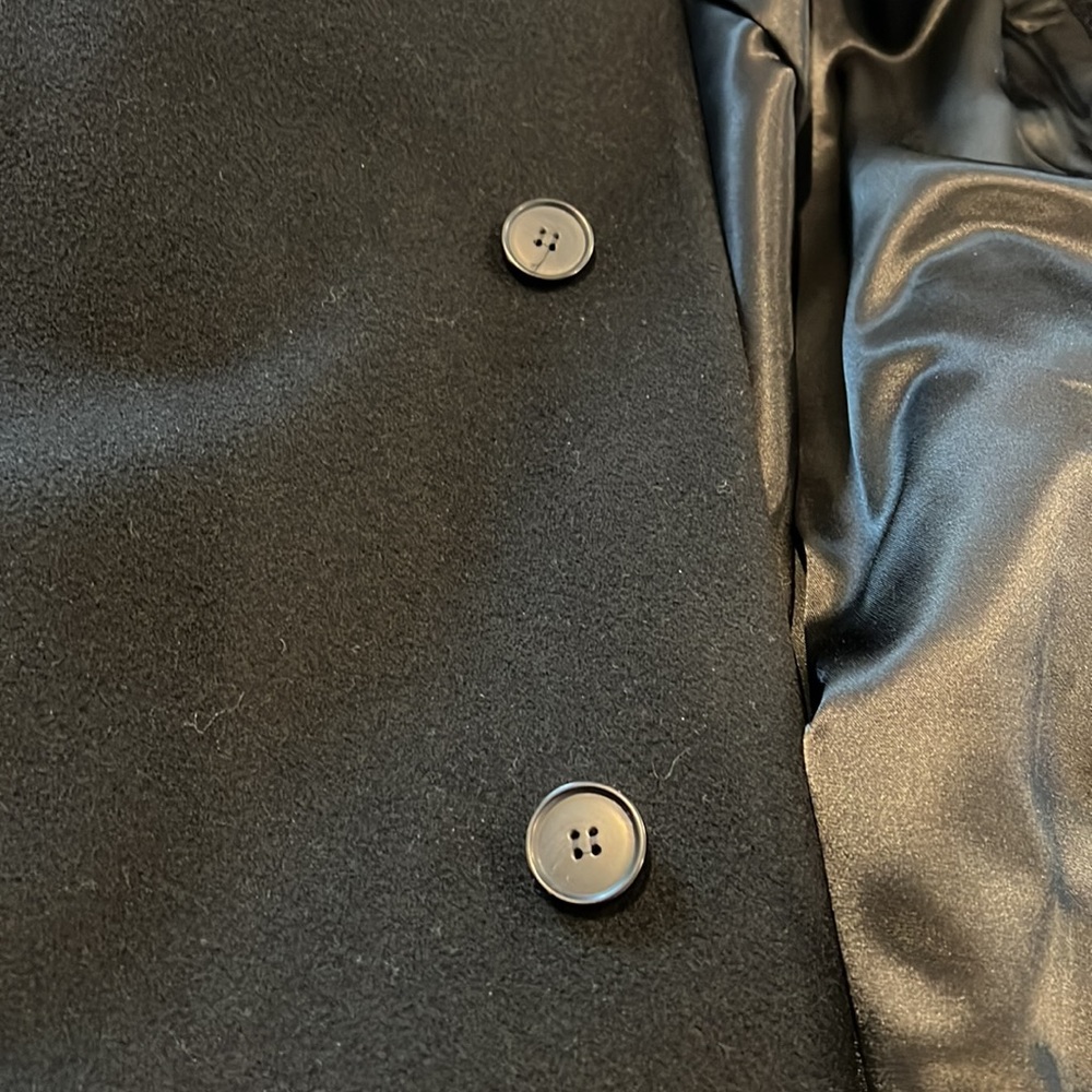 Coat - Picture 8 of 10